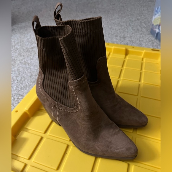 Shoes - Brown Ankle Boots